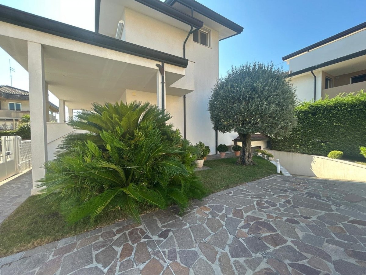 villa residenziale sottomarina